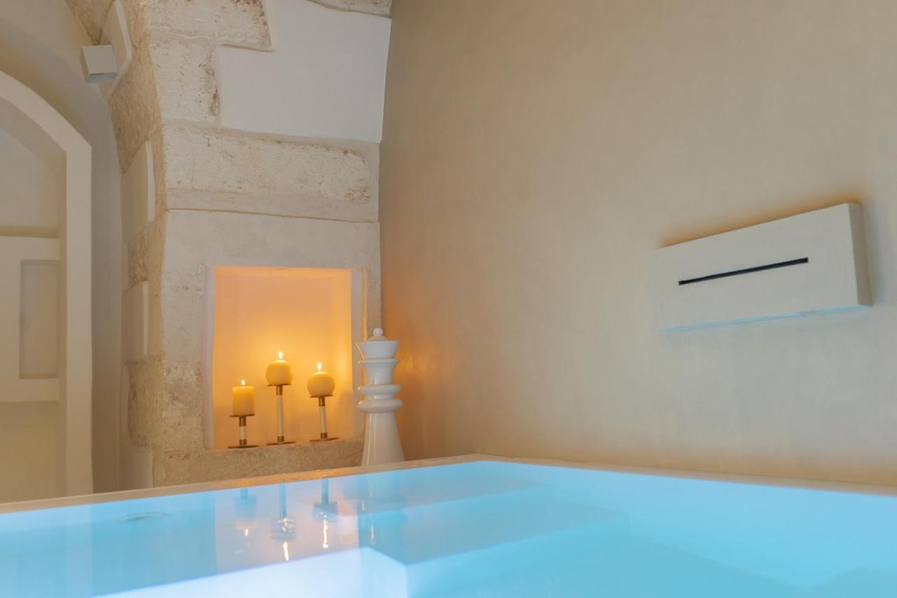 אוסטוני Eurydice Suite With Infinity Jacuzzi מראה חיצוני תמונה